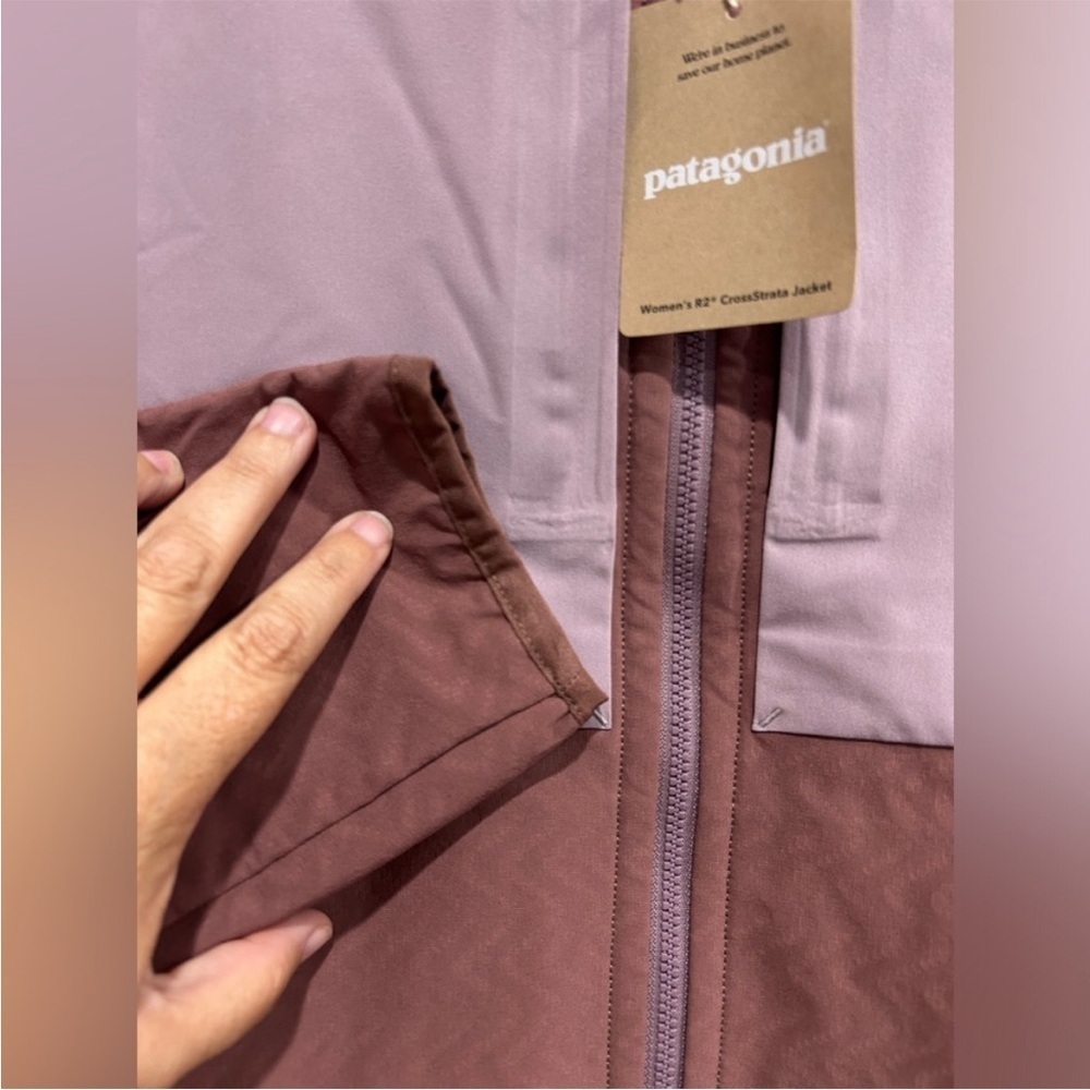 Patagonia Women's Medium R2 CrossStrata Jacket Dulse Mauve Dark Pink NWT - Picture 5 of 7